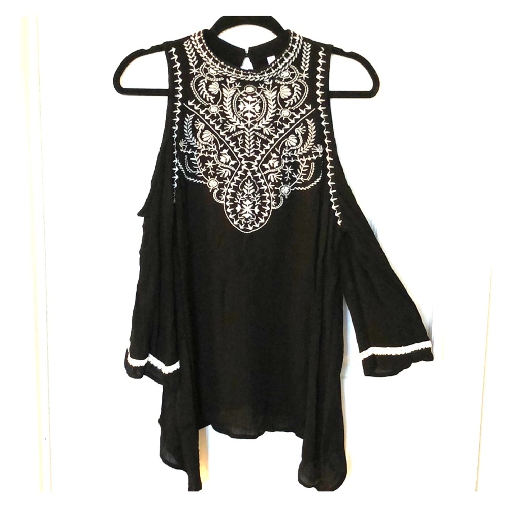Black and White Designed Blouse